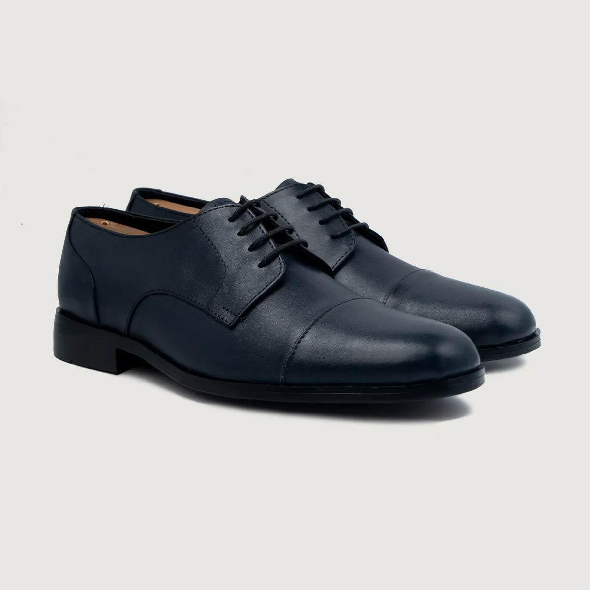 Attorney Derby Midnight Μπλε Δερμάτινα παπούτσια Ανδρικό For Men in Midnight Blue Full-Grain Leather - Πλαϊνή όψη | Αγορά online