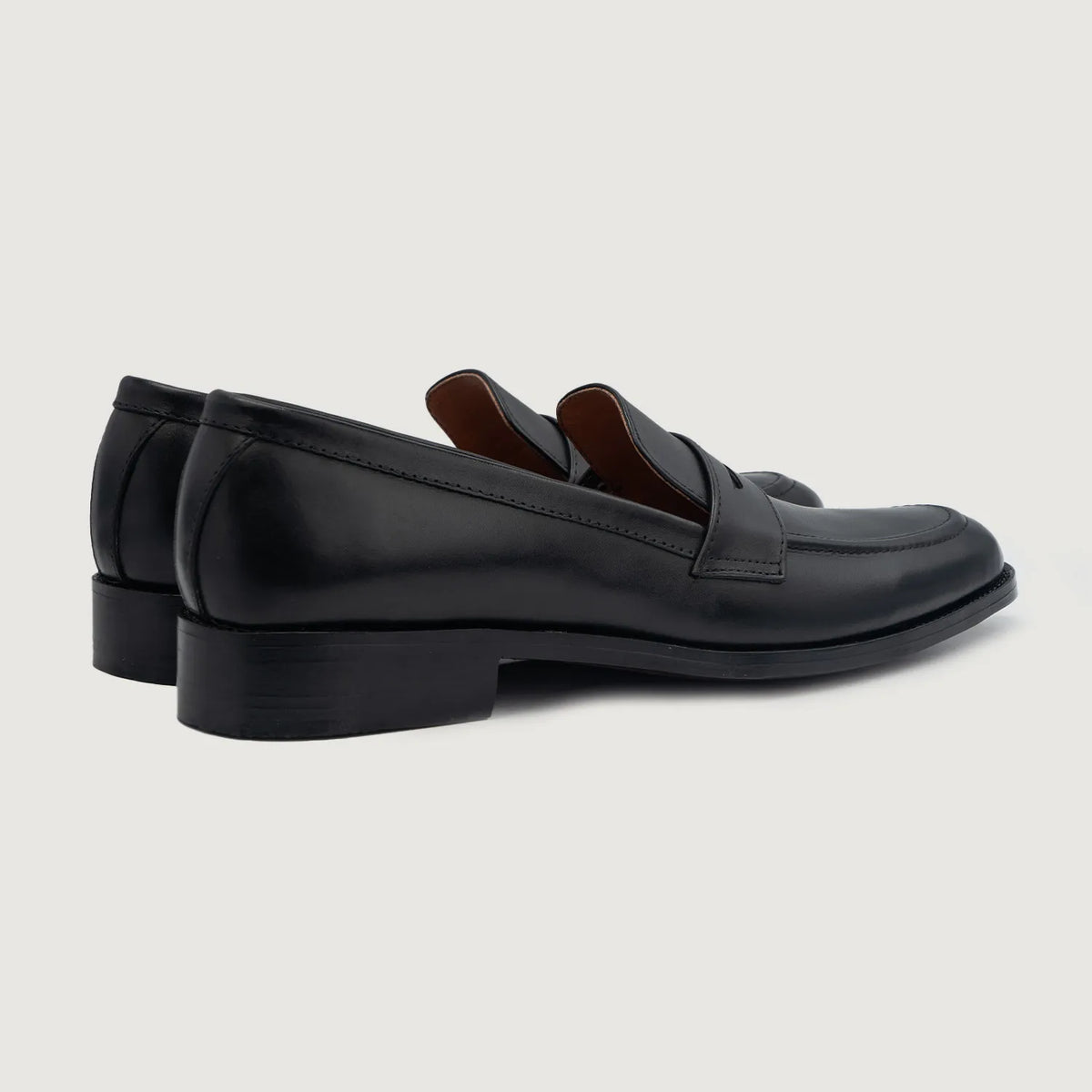 High-Traction Rubber Outsole & Lug Tread Pattern on Baxton Μαύρο Δερμάτινα μοκασίνια Ανδρικό For Men