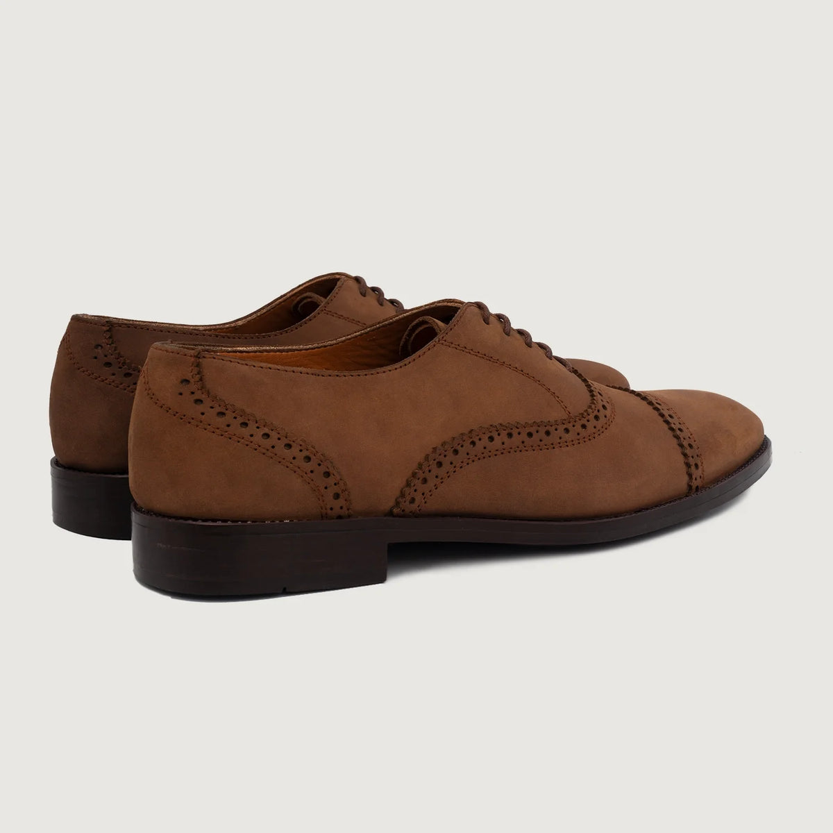 High-Traction Rubber Outsole & Lug Tread Pattern on Greyson Brogues Oxford Oil Pull-up Καφέ Δερμάτινα παπούτσια Ανδρικό
