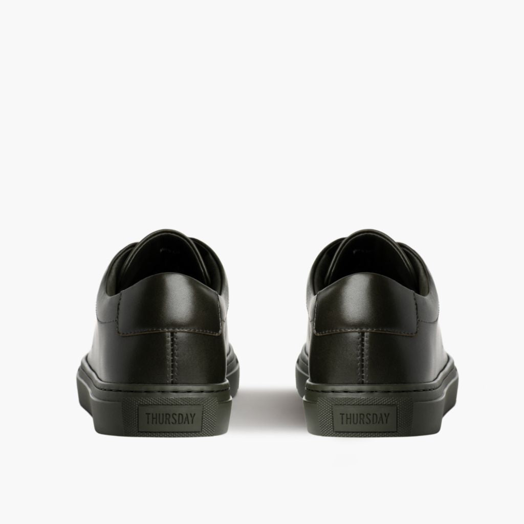 Authentic Full-Grain Leather Grain Depth & Pull-Up Patina Texture Detail