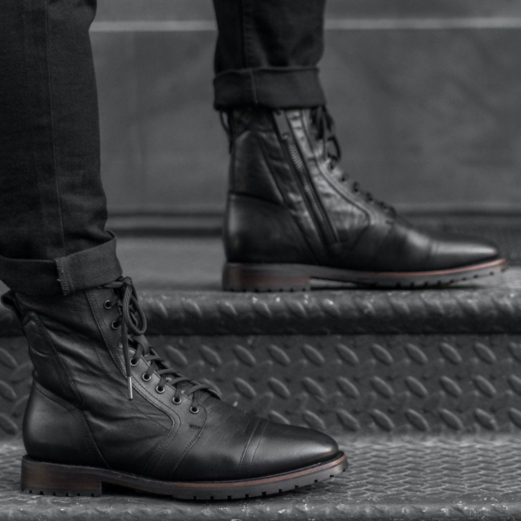 Tailored Rib Cuffs & Hem Craftsmanship Construction Detail on Casa Moto Μαύρο Δερμάτινα μποτάκια Ανδρικό