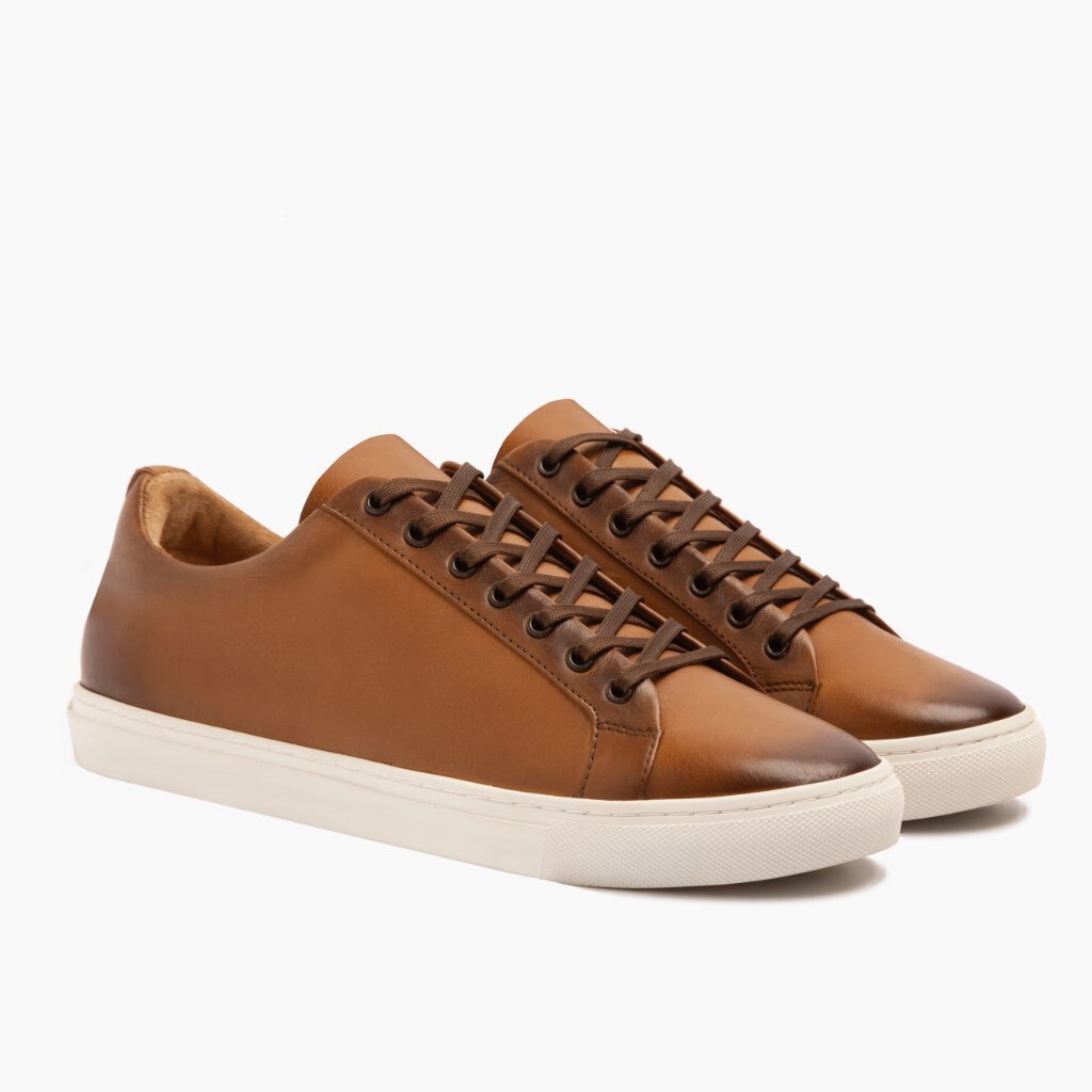 Premier Low Top Toffee Δερμάτινα sneakers Ανδρικό For Men in Classic Full-Grain Leather - Πλαϊνή όψη | Αγορά online