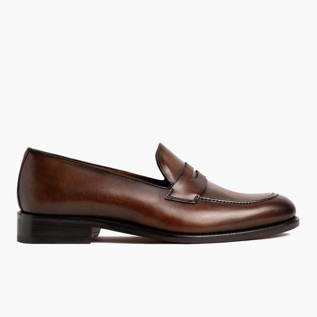 Classic Full-Grain leather Sneakers - Κατασκευή ραφής Goodyear & λεπτομέρεια μύτης παπουτσιού