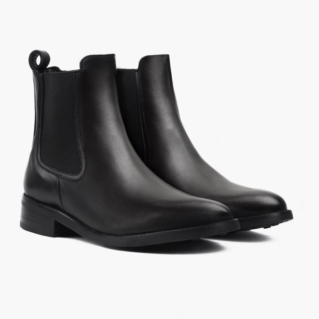 Black Full-Grain leather Boots - Κατασκευή ραφής Goodyear & λεπτομέρεια μύτης παπουτσιού