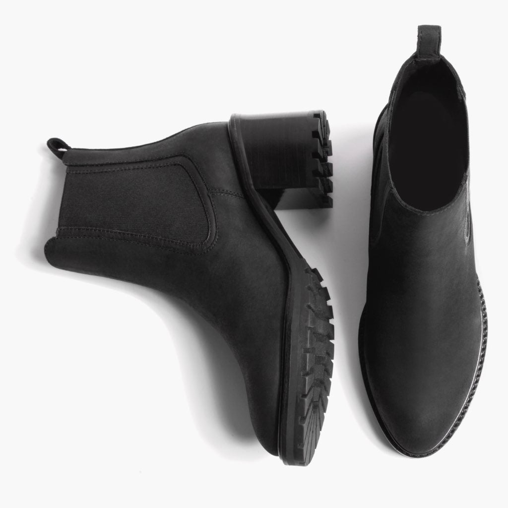 High-Traction Rubber Outsole & Lug Tread Pattern on Knockout Μαύρο Matte Δερμάτινα μποτάκια Γυναικείο