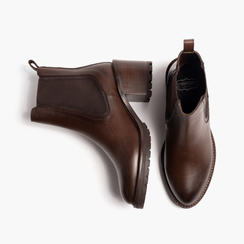 High-Traction Rubber Outsole & Lug Tread Pattern on Knockout Chocolate Δερμάτινα μποτάκια Γυναικείο