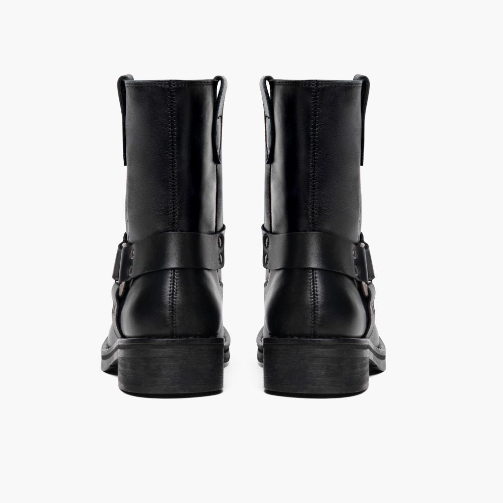 High-Traction Rubber Outsole & Lug Tread Pattern on Outlaw Μαύρο Δερμάτινα μποτάκια Γυναικείο