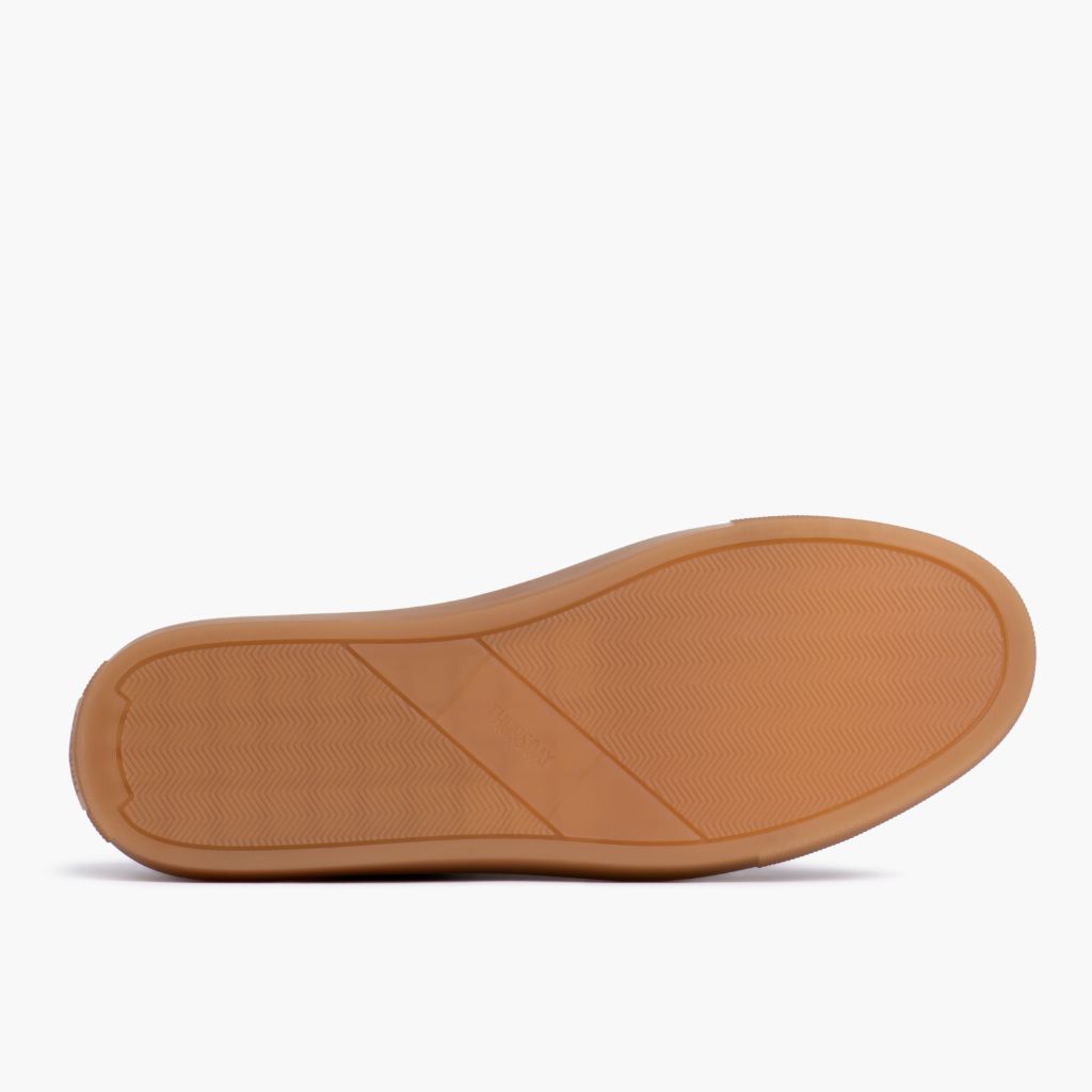 High-Traction Rubber Outsole & Lug Tread Pattern on Premier Low Top Camel Δερμάτινα sneakers Γυναικείο