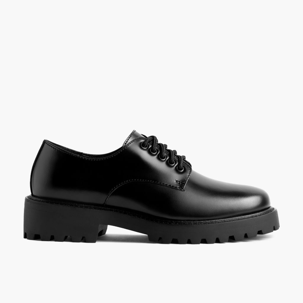 Black Full-Grain leather Sneakers - Κατασκευή ραφής Goodyear & λεπτομέρεια μύτης παπουτσιού