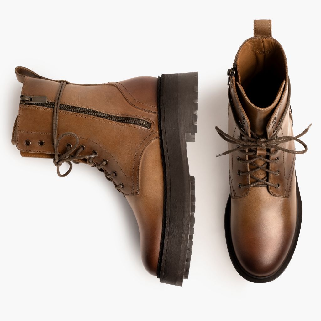 High-Traction Rubber Outsole & Lug Tread Pattern on Quest Natural Δερμάτινα μποτάκια Γυναικείο