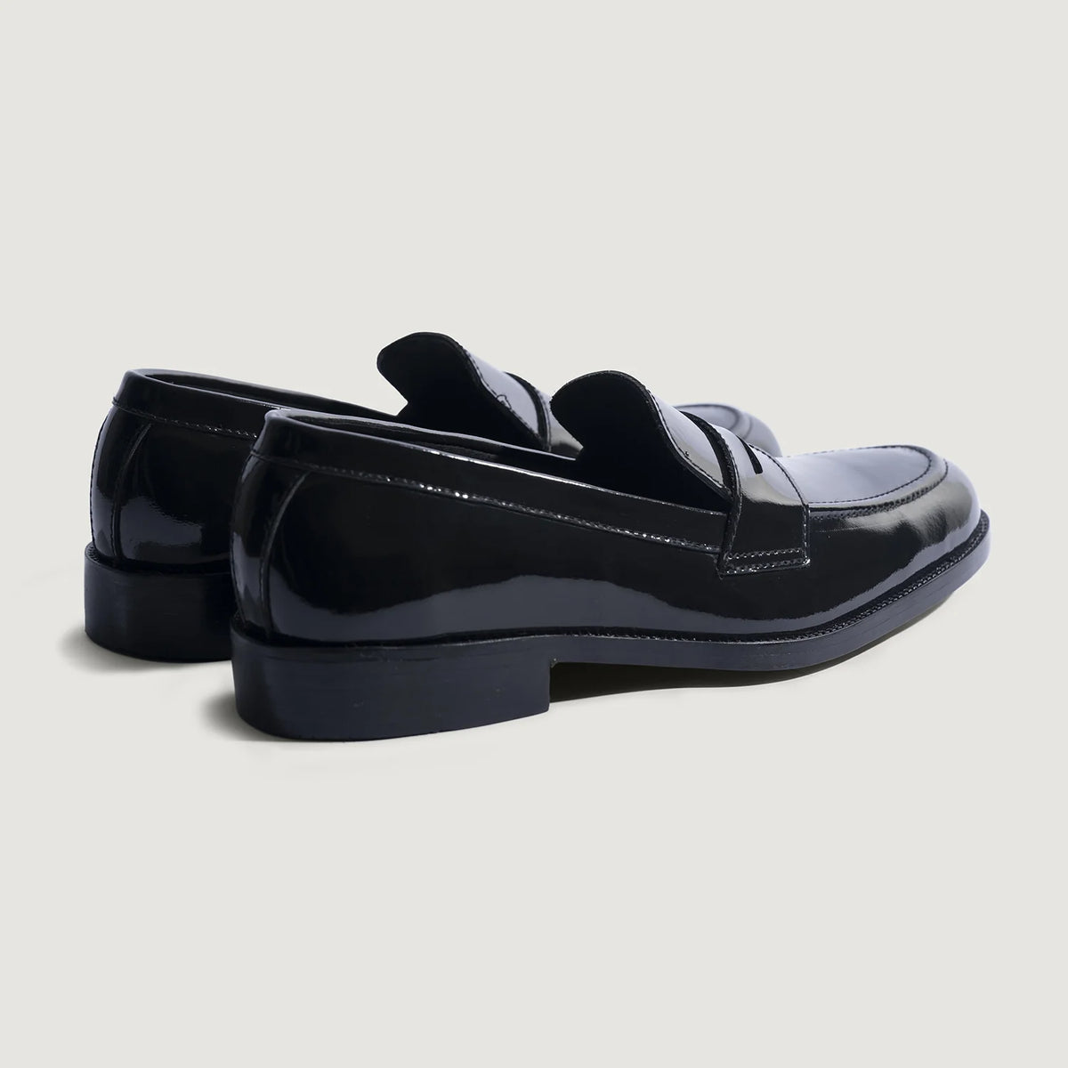 High-Traction Rubber Outsole & Lug Tread Pattern on Baxton Μαύρο Patent Δερμάτινα μοκασίνια Ανδρικό For Men