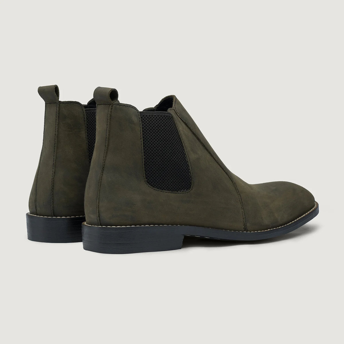 High-Traction Rubber Outsole & Lug Tread Pattern on Clarkson Chelsea Olive Pullup Δερμάτινα μποτάκια - StudGuard Ανδρικό