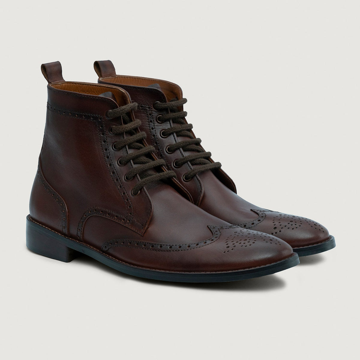 Duster Brogues Derby Καφέ Burnished Δερμάτινα μποτάκια - StudGuard Ανδρικό in Burnished Brown Full-Grain Leather - Μπροστινή όψη & εφαρμοστή σιλουέτα | Αγορά online