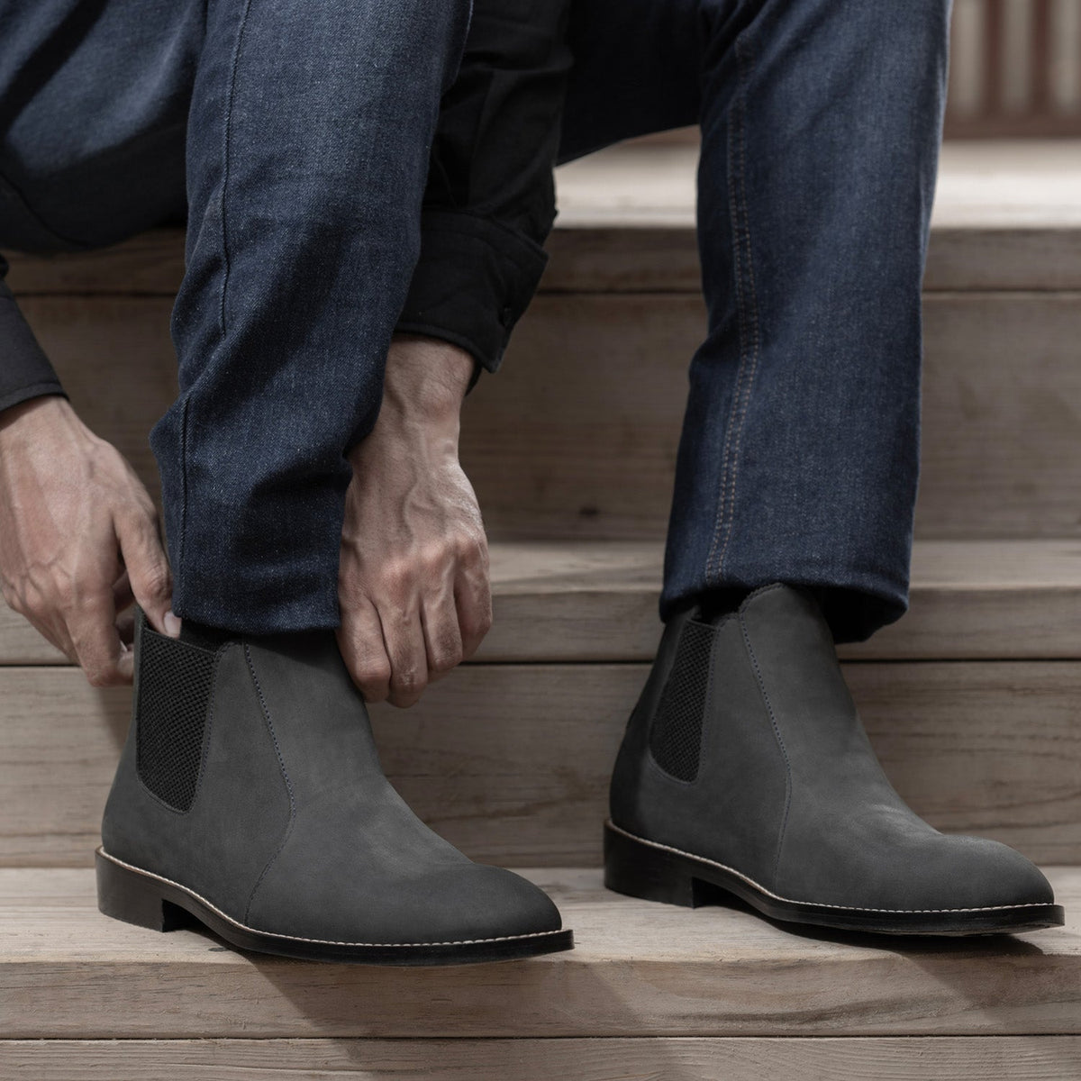 High-Traction Rubber Outsole & Lug Tread Pattern on Clarkson Chelsea Grey Nubuck Δερμάτινα μποτάκια - StudGuard Ανδρικό