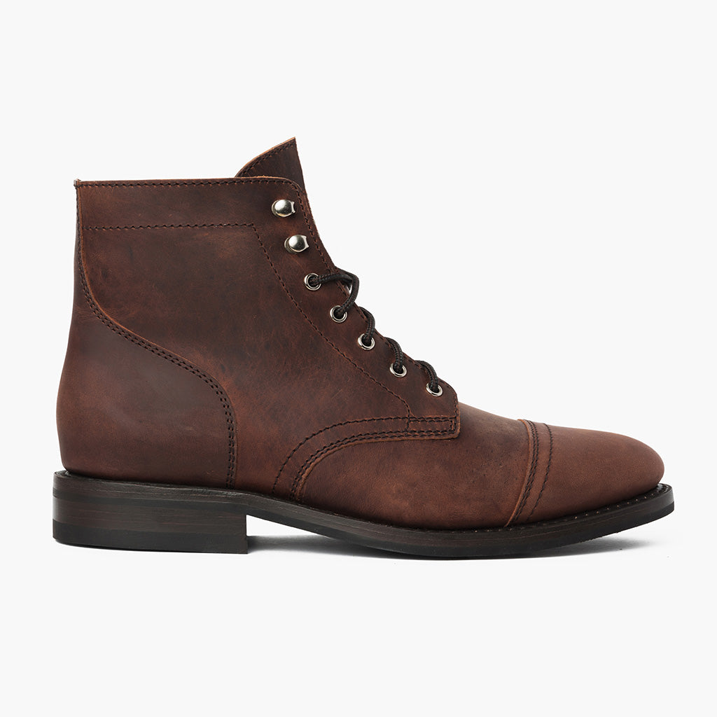 Classic Full-Grain leather Boots - Κατασκευή ραφής Goodyear & λεπτομέρεια μύτης παπουτσιού