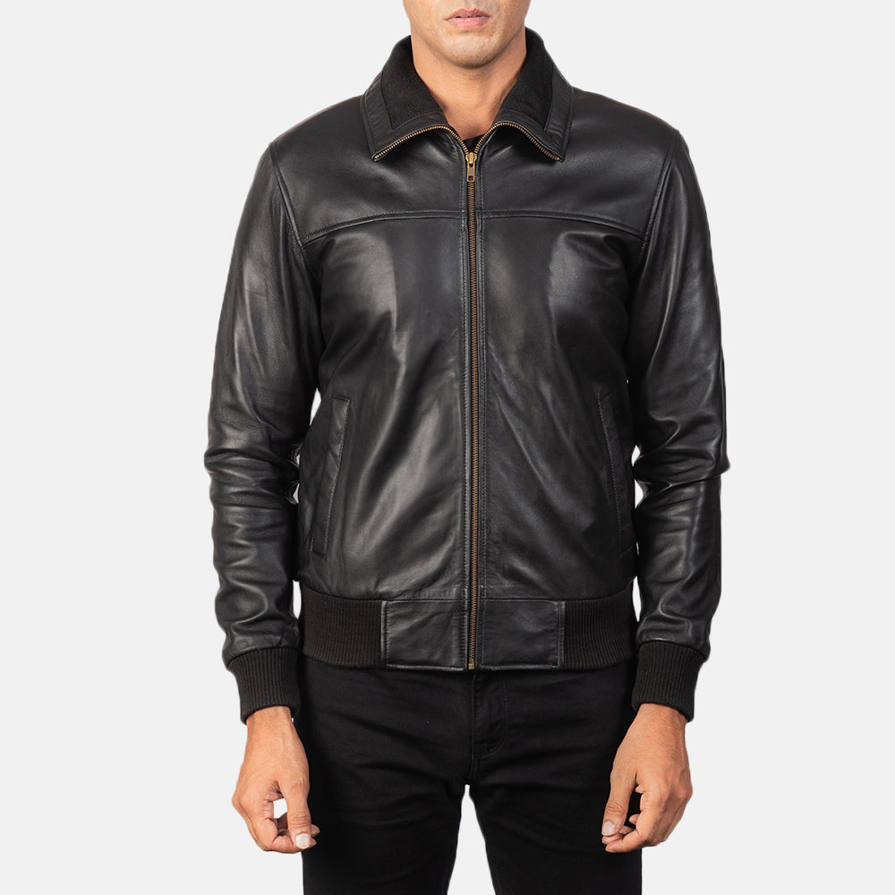 
Κοντινό πλάνο λεπτομέρειας of Rib Knit & Zipper Hardware on Air Rolf Μαύρο Δερμάτινο Μπουφάν Bomber Ανδρικό