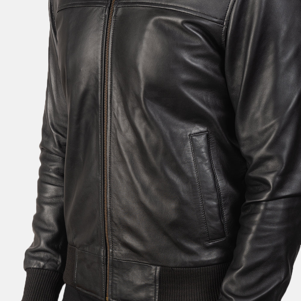 
Εσωτερική επένδυση Showing Quilted Polyester Lining (Fleece on Collar) & Δύο λειτουργικές εσωτερικές τσέπες