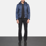 
Κοντινό πλάνο λεπτομέρειας of High neck with Belt & Zipper Hardware on Alps Quilted Blue Windbreaker Jacket