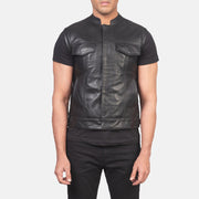 
Κοντινό πλάνο λεπτομέρειας of Band & Zipper with Button Flap Hardware on Atlas Moto Μαύρο Δερμάτινο Γιλέκο Ανδρικό
