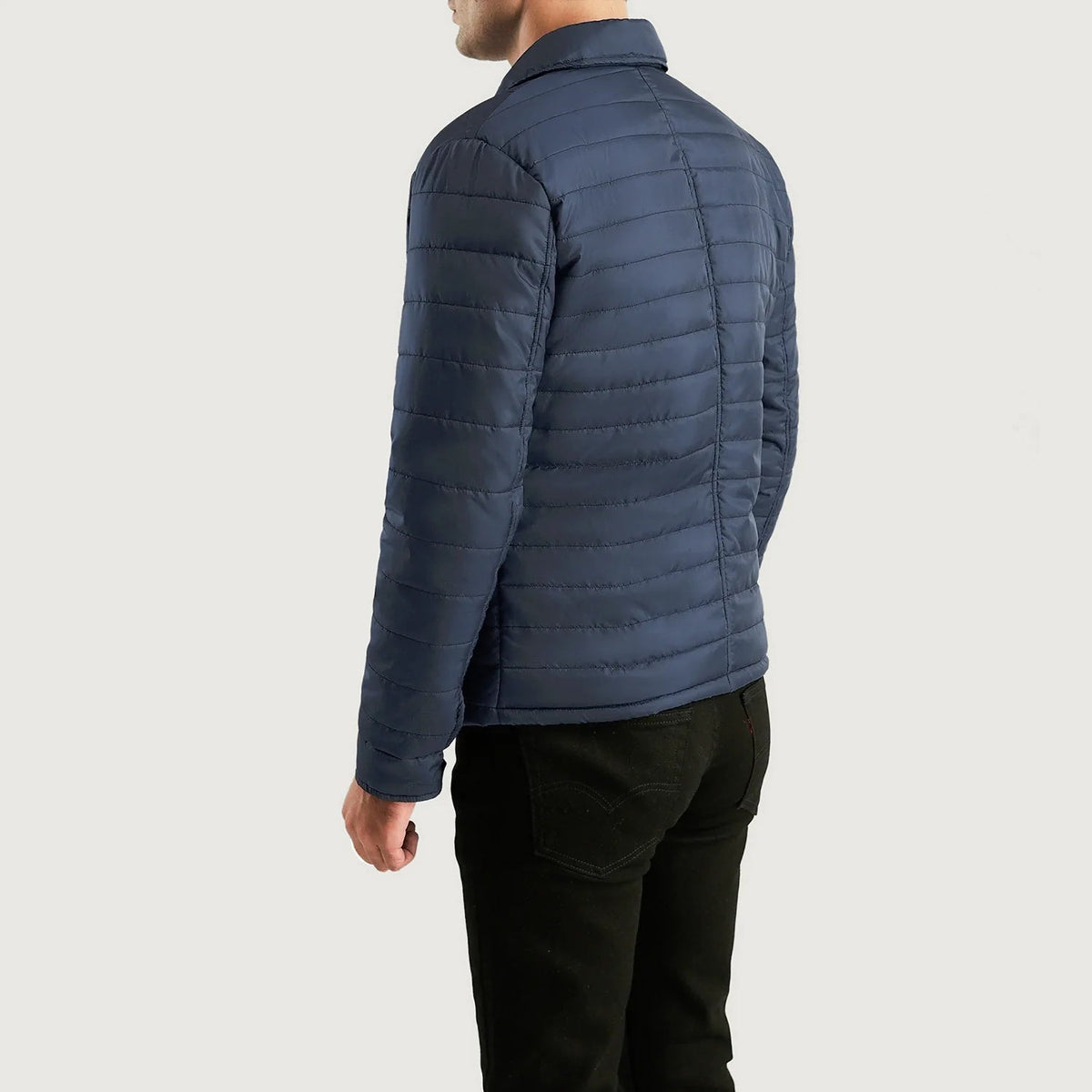 
Κοντινό πλάνο λεπτομέρειας of High neck & Button Hardware on Bo Quilt Windbreaker Δερμάτινο Μπουφάν Ανδρικό