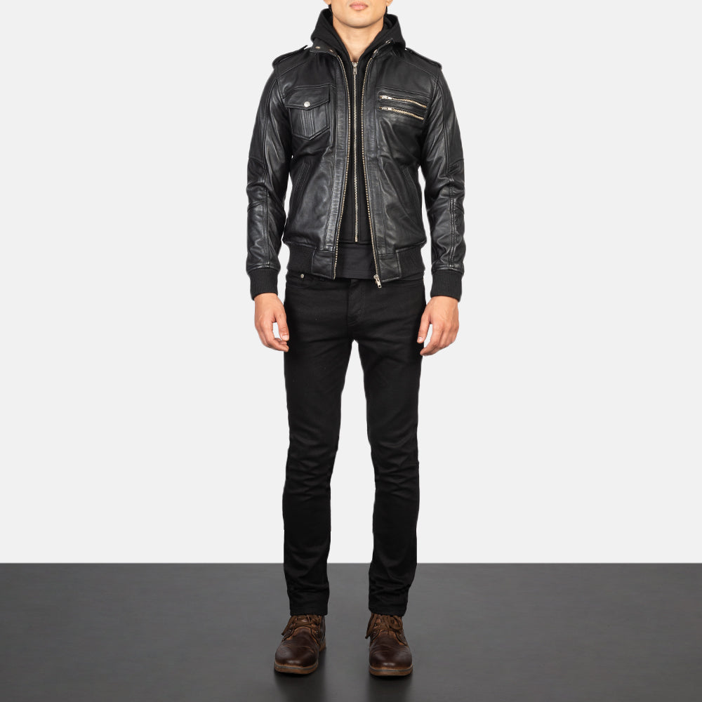 
Bravado Black Hooded Leather Bomber Jacket - Πλαϊνή όψη που αναδεικνύει το κόψιμο των μανικιών
