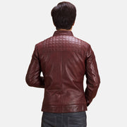 
Κοντινό πλάνο λεπτομέρειας of Band with Snap Button & Zipper Hardware on Burgunn Dee Μπορντό Δερμάτινο Μπουφάν Biker Ανδρικό