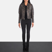
Carolyn Quilted Distressed Brown Biker Jacket - Πλαϊνή όψη που αναδεικνύει το κόψιμο των μανικιών