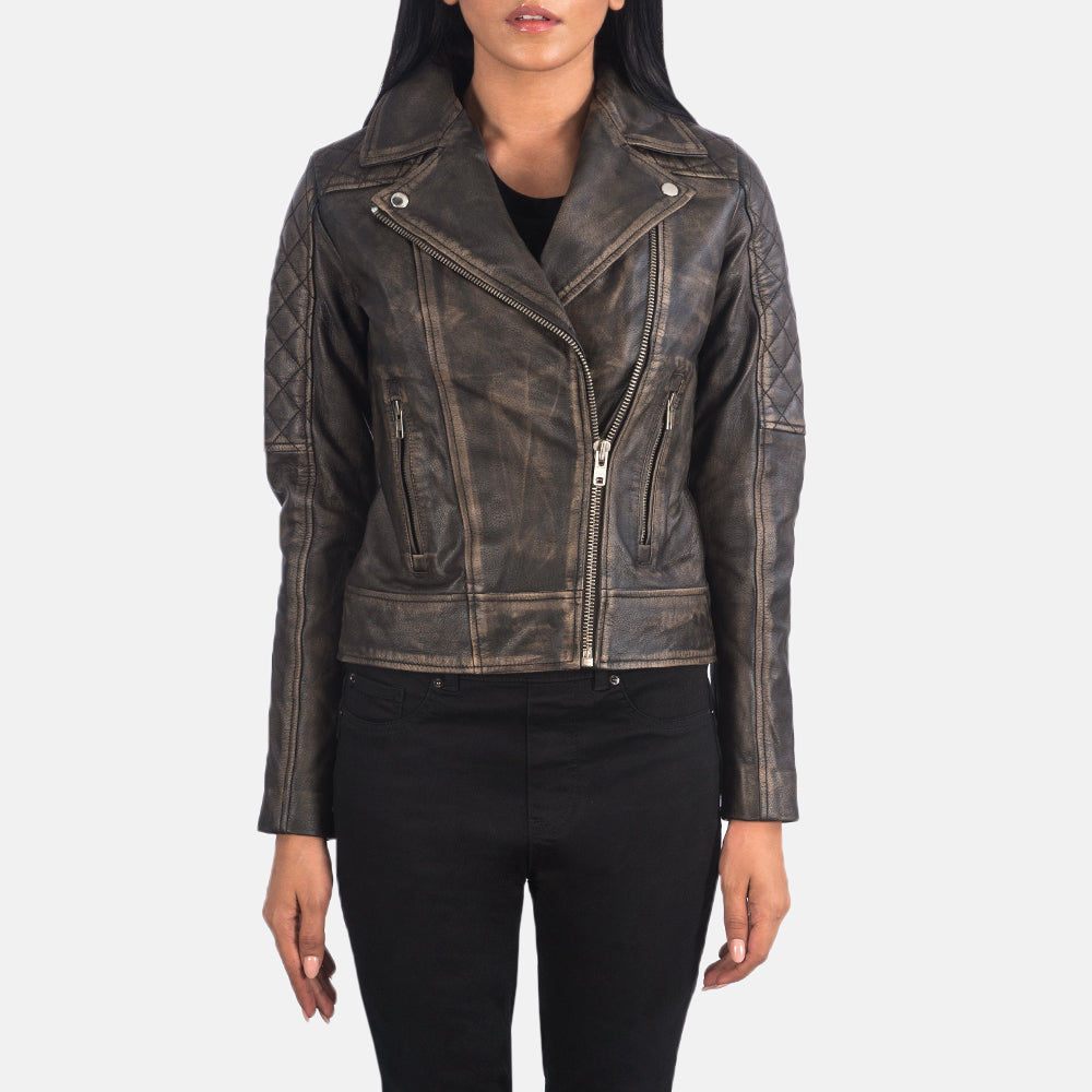 
Κοντινό πλάνο λεπτομέρειας of Notch & Zipper Hardware on Carolyn Quilted Distressed Brown Biker Jacket