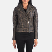 
Κοντινό πλάνο λεπτομέρειας of Notch & Zipper Hardware on Carolyn Quilted Distressed Brown Biker Jacket