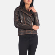 
Κοντινό πλάνο λεπτομέρειας of Notch & Zipper Hardware on Carolyn Quilted Vintage Brown Biker Jacket