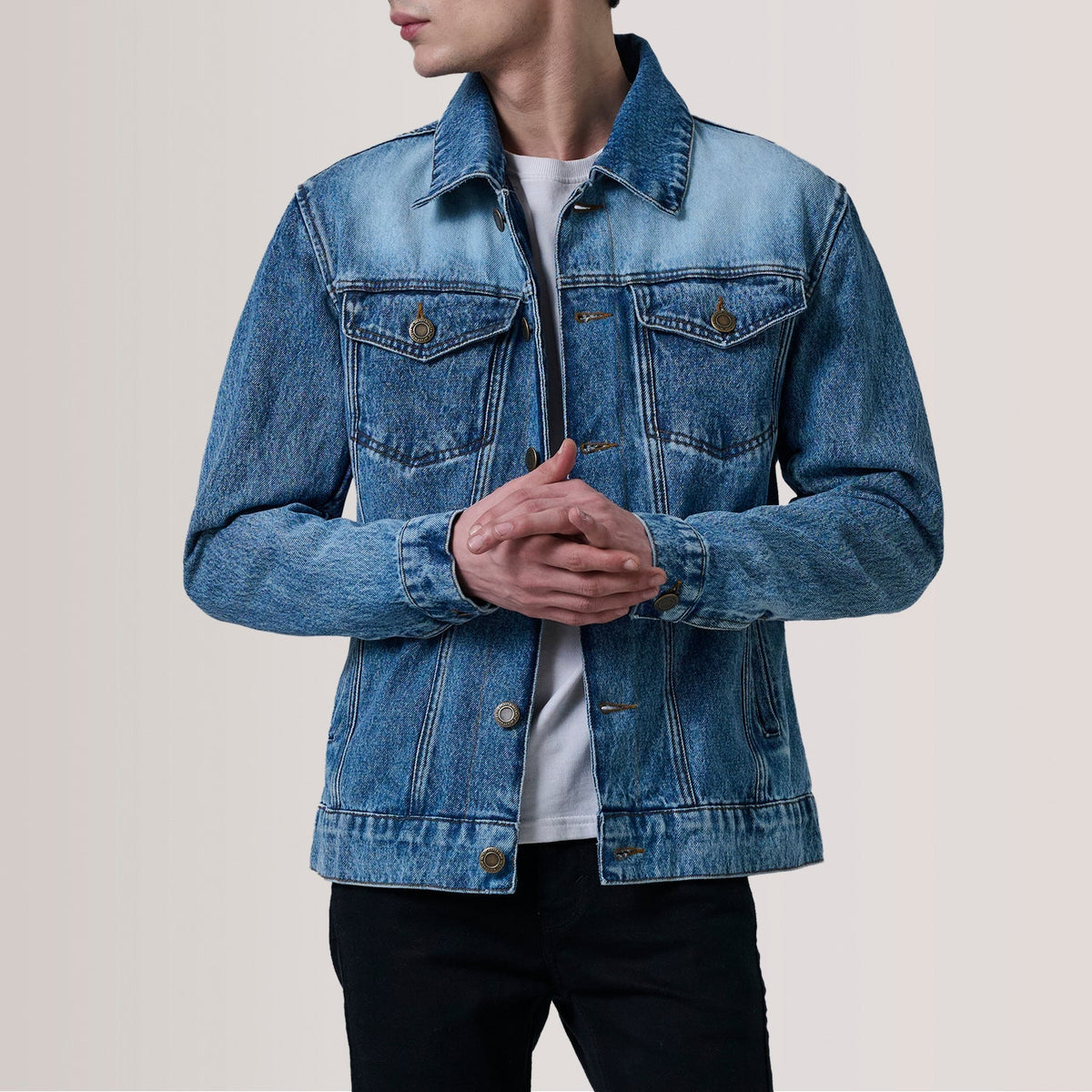 
Conard Ice Μπλε Denim Trucker Δερμάτινο Μπουφάν Ανδρικό For Men in Ice Blue Full-Grain Leather - Μπροστινή όψη & εφαρμοστή σιλουέτα | Αγορά online