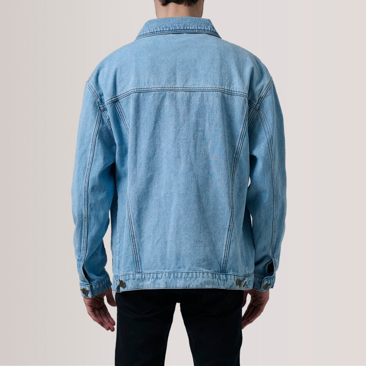 
Κοντινό πλάνο λεπτομέρειας of Classic Collar & Heavy-Duty Zipper Hardware on Eddie Light Μπλε Oversized Denim Trucker Δερμάτινο Μπουφάν Ανδρικό For Men