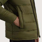 
Εσωτερική επένδυση Showing Quilted Viscose Lining & Δύο λειτουργικές εσωτερικές τσέπες