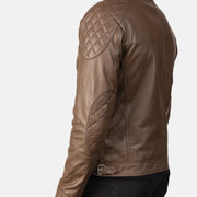 
Εσωτερική επένδυση Showing Quilted Polyester Lining & Δύο λειτουργικές εσωτερικές τσέπες