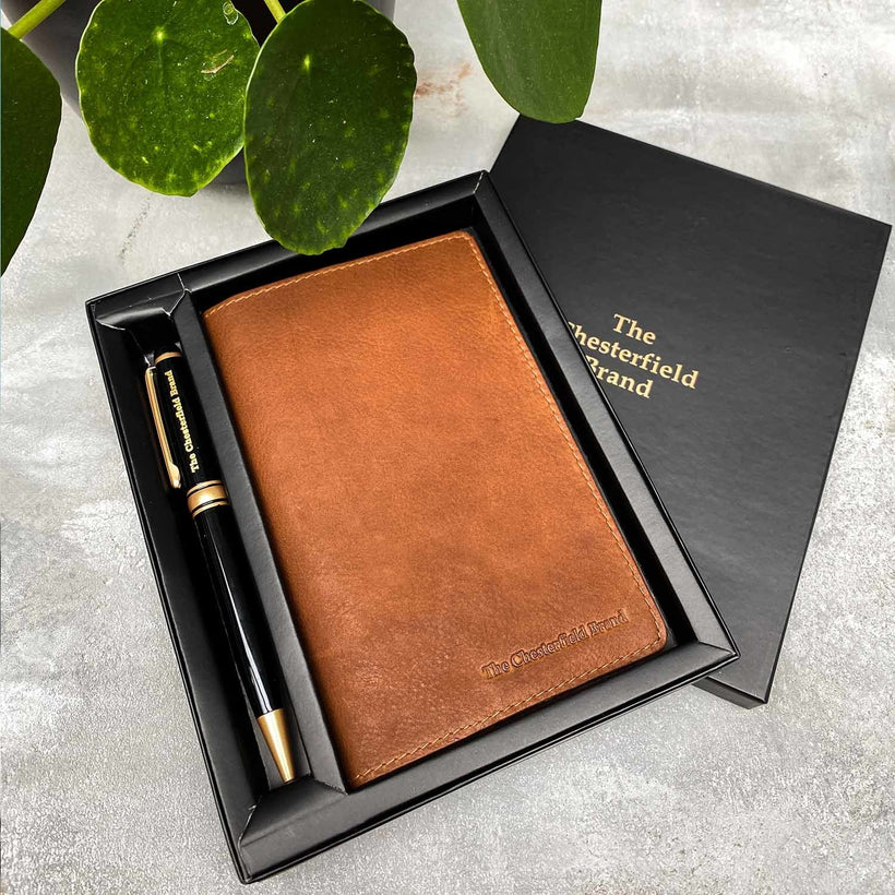 Giftset Leather Writing Case and Pen (Passport holder) Γυναικείο