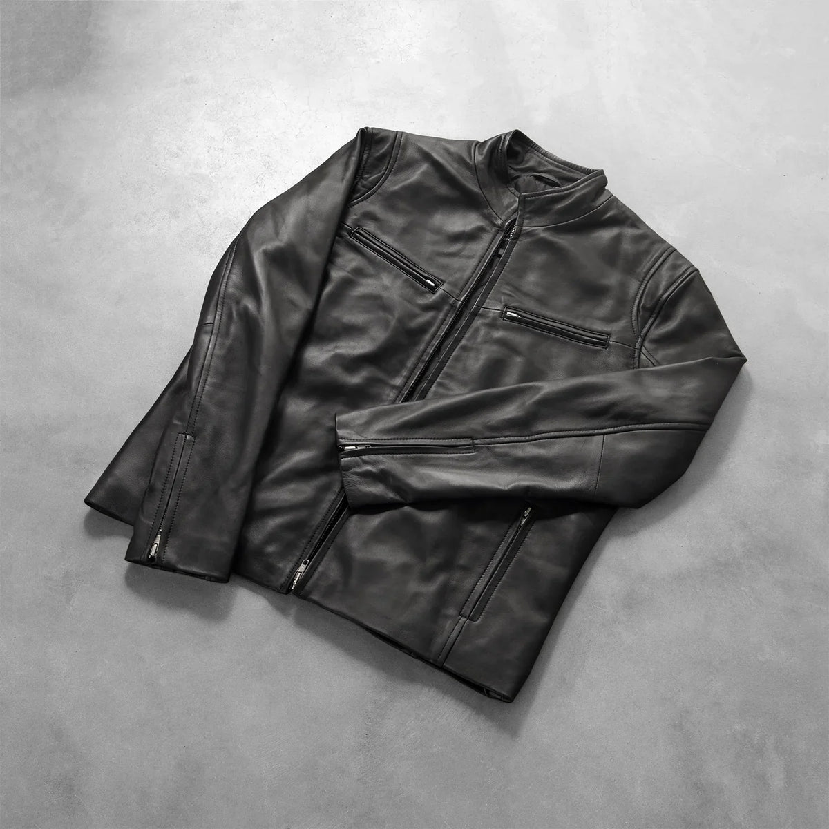 
Χειροποίητο φινίρισμα στριφώματος Ionic Black Leather Jacket
