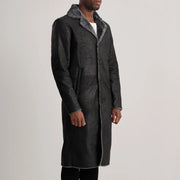 
Distressed Black Sheepskin Snuffed Aviator Jacket - Πίσω όψη με εφαρμογή στους ώμους & καθαρό στρίφωμα