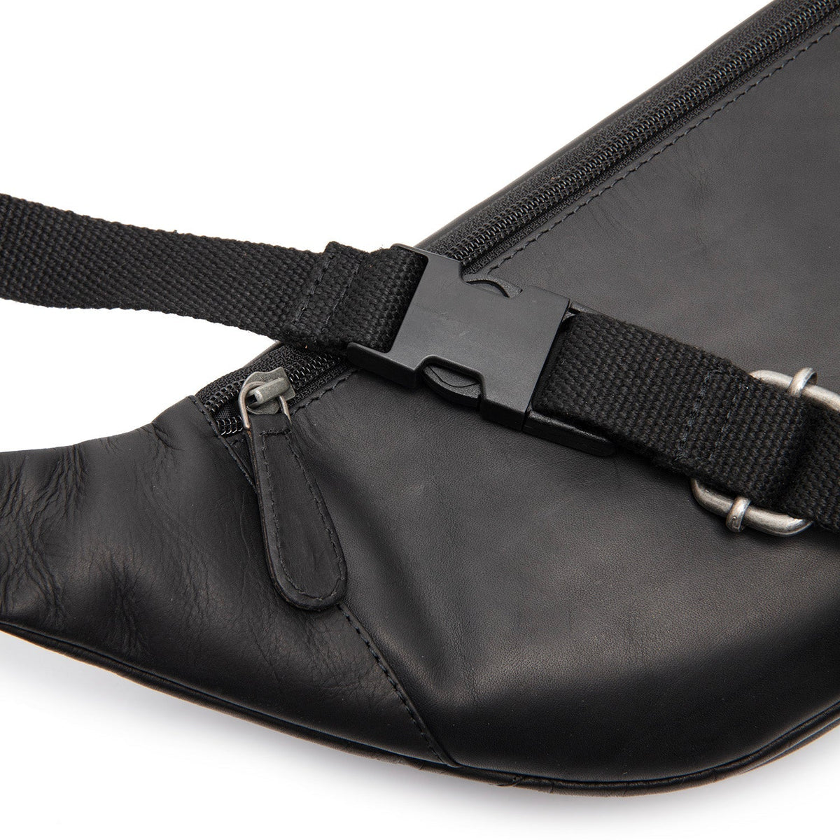 
Solid Antique Brass Hardware & Heavy-Duty Dual Zipper Detail on Vernio Δερμάτινο τσαντάκι μέσης