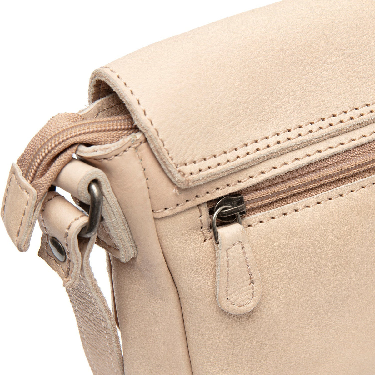 
Εσωτερική επένδυση Showing Dedicated Padded Laptop Sleeve & Multi-Compartment Organization