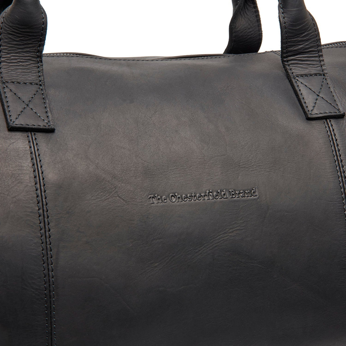 Close-Up Detail of Classic Collar &amp; Heavy-Duty Zipper Hardware on Leather Garment Bag Finlay