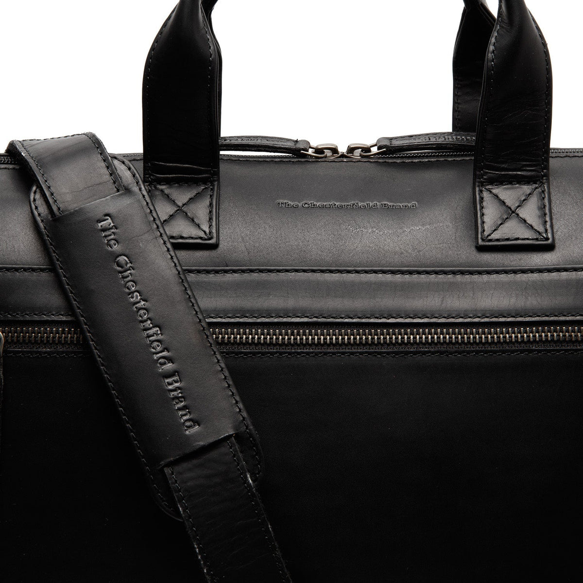 Solid Antique Brass Hardware &amp; Heavy-Duty Dual Zipper Detail on Levanto Full-Grain Leather Laptop Bag
