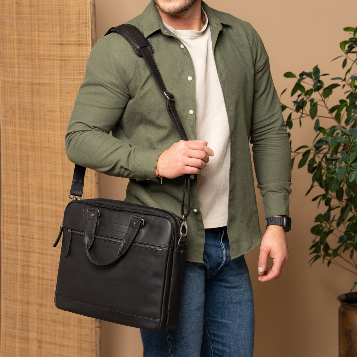 Montara Full-Grain Leather Laptop Bag - Structured Side Profile Showing Gusset Depth &amp; Expansion Capacity