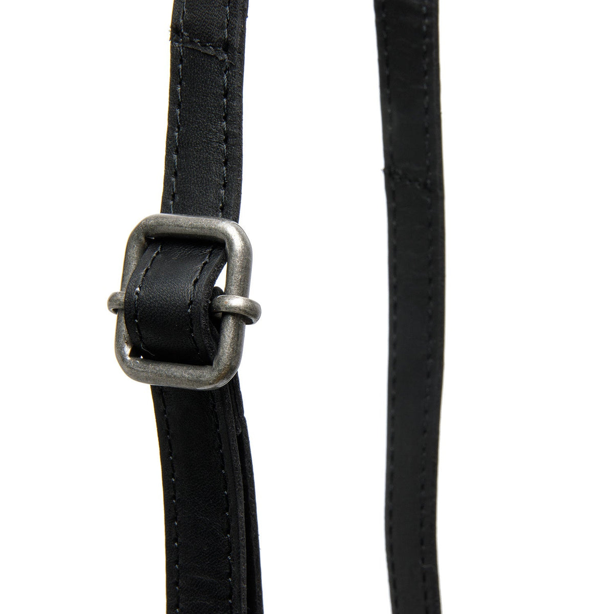 
Tailored Rib Cuffs & Hem Craftsmanship Construction Detail on Langley Γνήσιο δέρμα full grain Phone Bag
