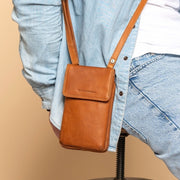
Langley Γνήσιο δέρμα full grain Phone Bag – alternate product view 2