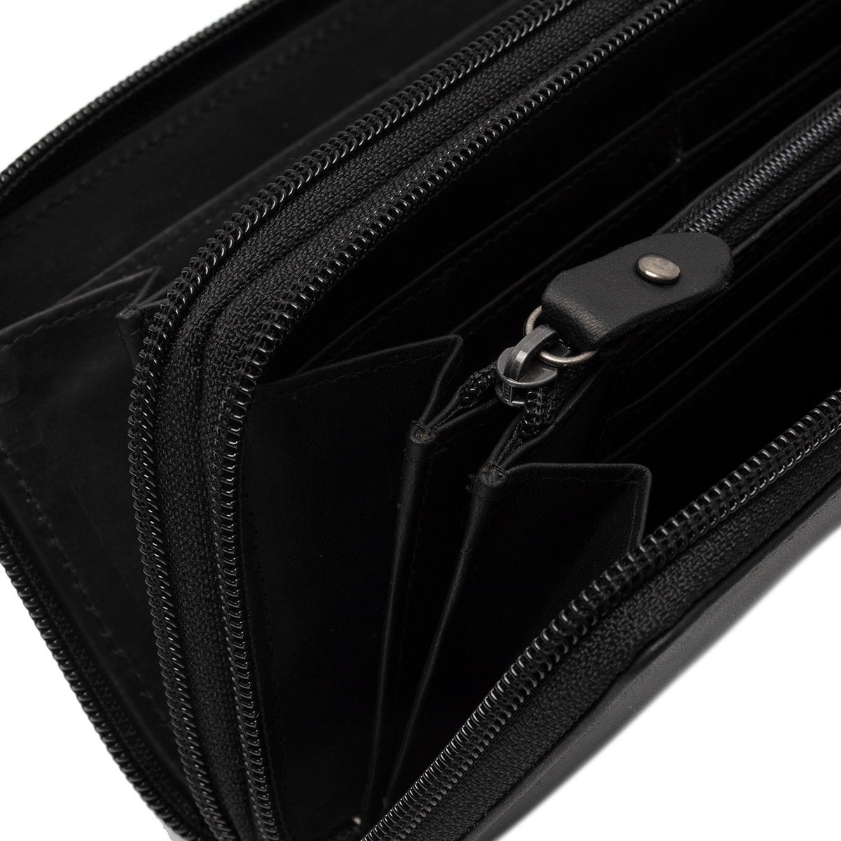 Solid Antique Brass Hardware &amp; Heavy-Duty Dual Zipper Detail on Hadley Full-Grain Leather Wallet