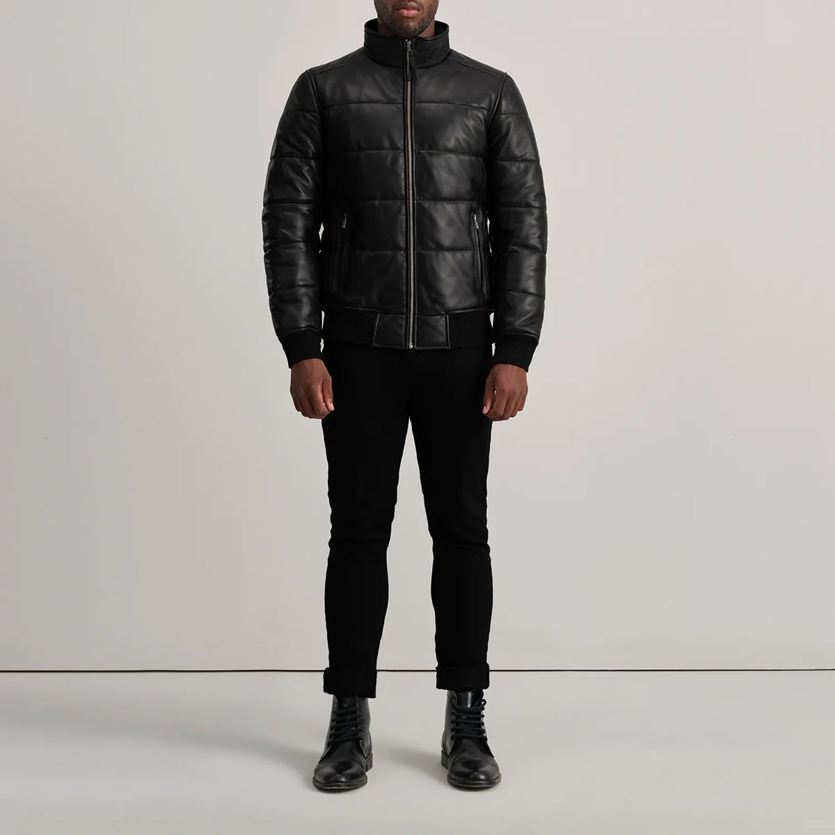 
Lucas Blue Leather Puffer Bomber Jacket - Πλαϊνή όψη που αναδεικνύει το κόψιμο των μανικιών