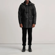 
Nolan Black Snuffed Leather Duffle Coat - Πλαϊνή όψη που αναδεικνύει το κόψιμο των μανικιών