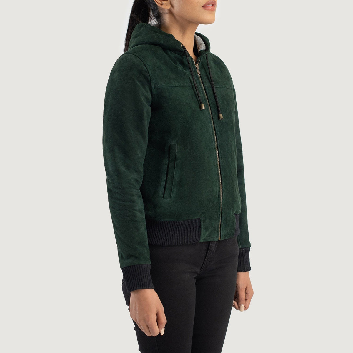 
Green Goatskin Suede Bomber Jacket - Πίσω όψη με εφαρμογή στους ώμους & καθαρό στρίφωμα