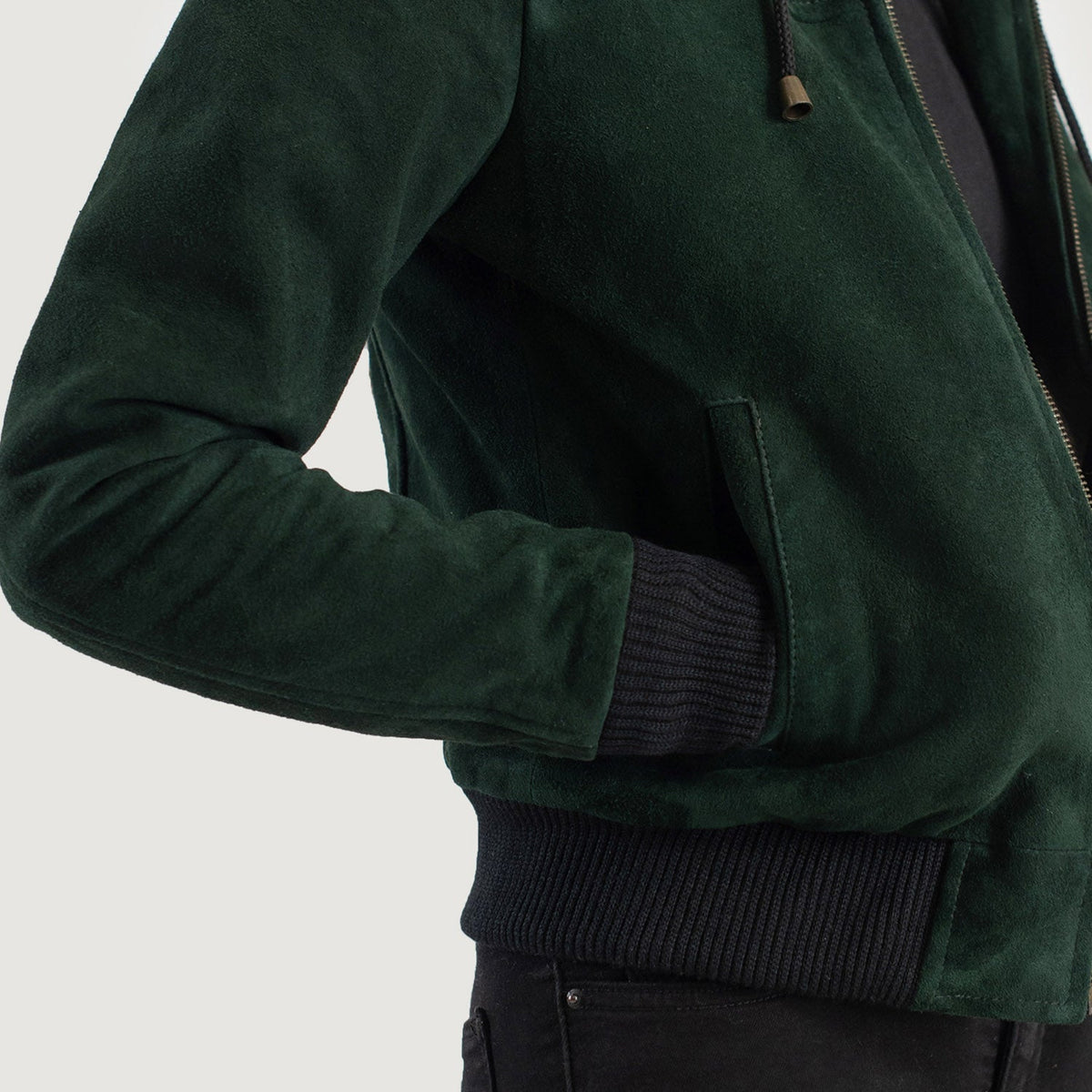 
Εσωτερική επένδυση Showing Fleece Lined & Δύο λειτουργικές εσωτερικές τσέπες