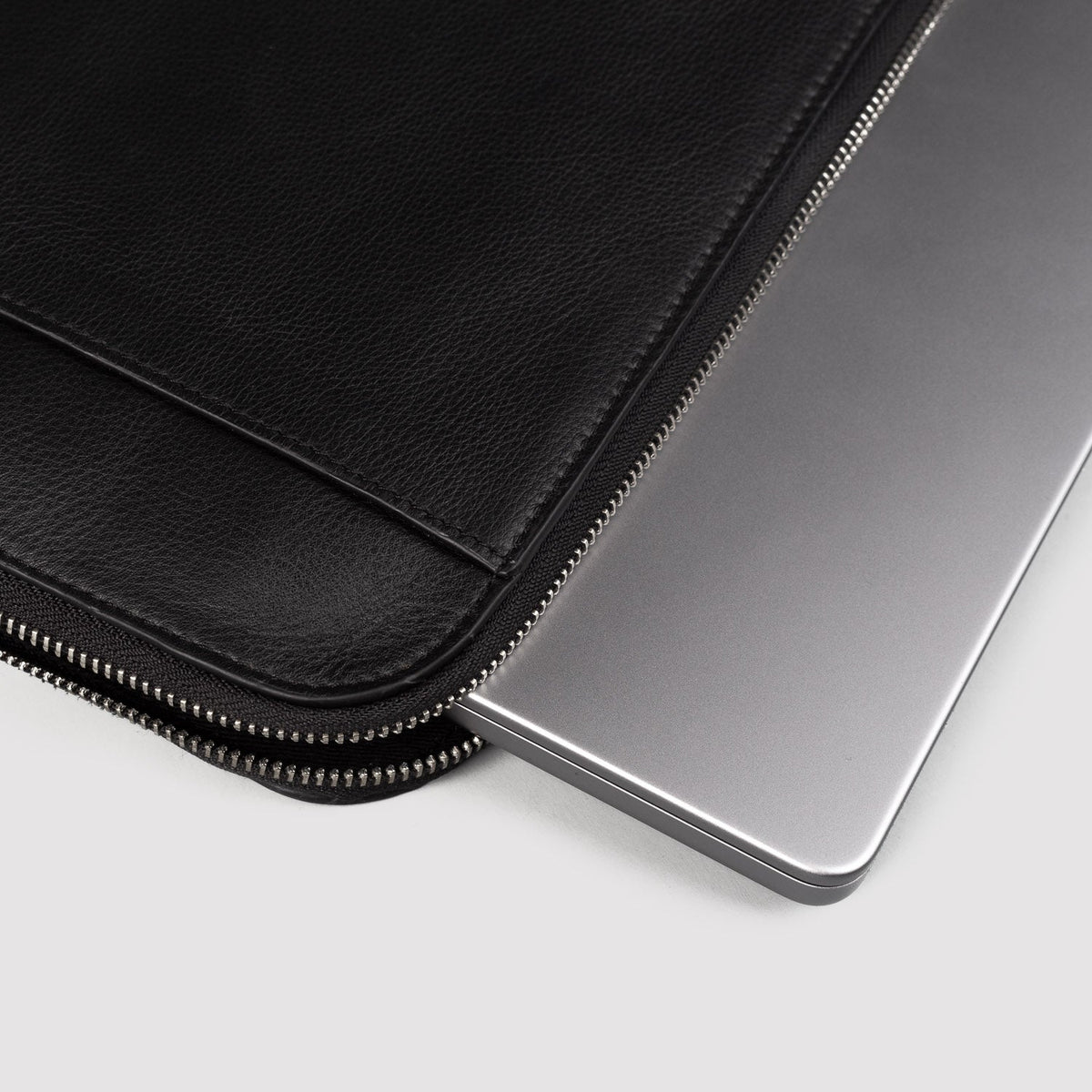 
The Baxter Leather Laptop Sleeve Γυναικείο Γυναικείο – alternate product view 4